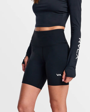 VA ESSENTIAL BIKE SHORT II SHORTS